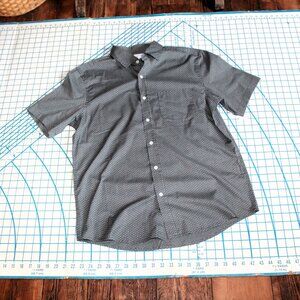NWT Old Navy Gray Polka Dot Short Sleeve Everyday Button Down, Medium
